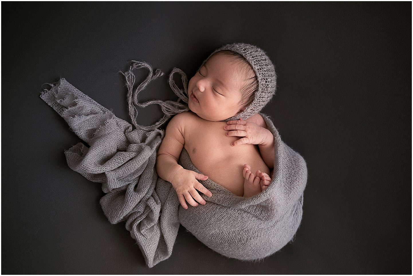 Séance studio nouveau-né Enghien les bains